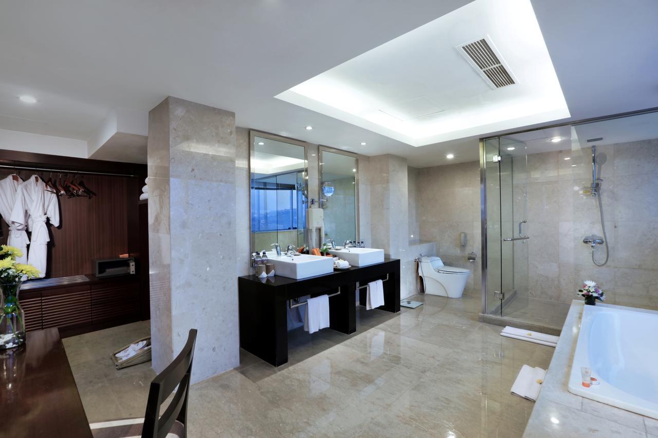 Grand Candi Hotel Σεμαράνγκ Εξωτερικό φωτογραφία