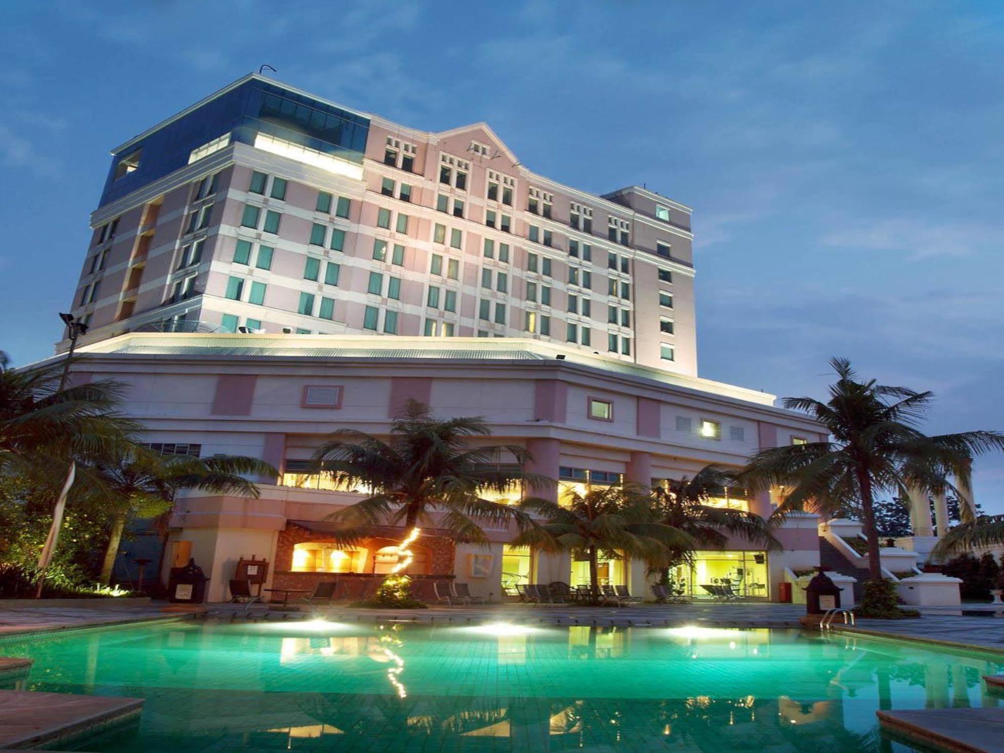Grand Candi Hotel Σεμαράνγκ Εξωτερικό φωτογραφία