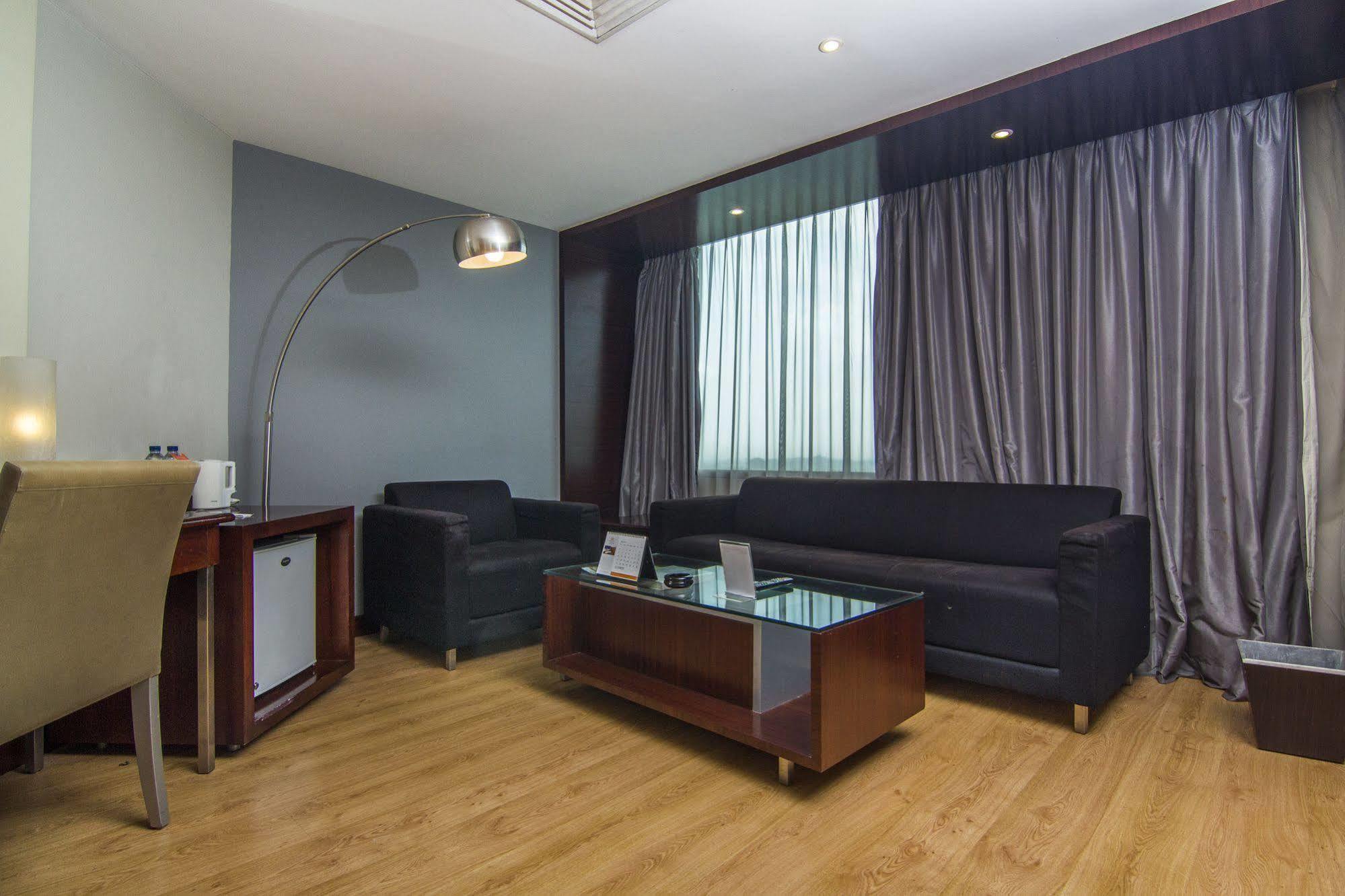 Grand Candi Hotel Σεμαράνγκ Εξωτερικό φωτογραφία